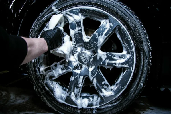 Alloy Wheel Deep Cleaning & Protection